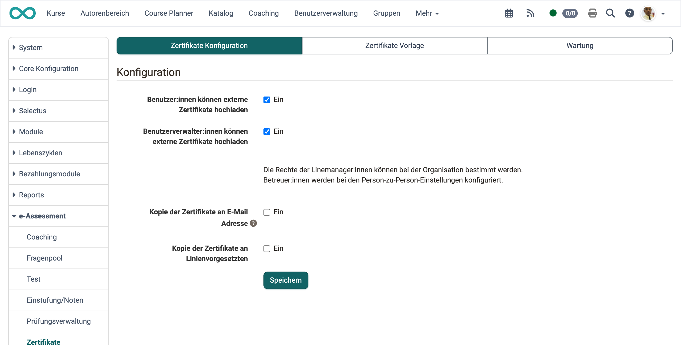 Die Schalter für den Upload externer Zertifikate durch Benutzer:innen und Benutzerverwalter:innen sowie für die Kopie an E-Mail-Adresse oder Linienvorgesetzte, im Tab Zertifikate Konfiguration