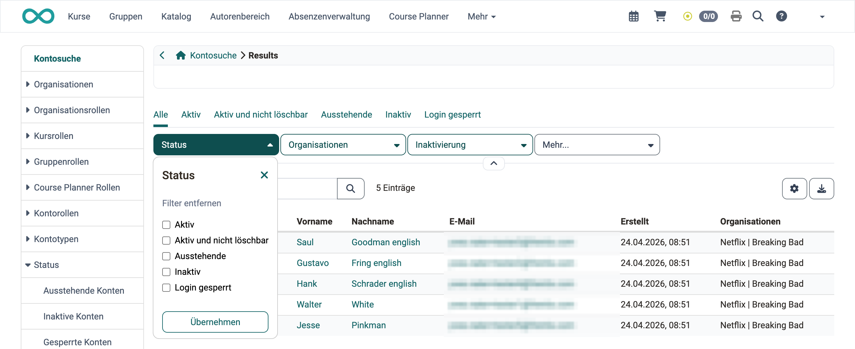 Filterreihe mit Status, Organisationen, Inaktivierung und Mehr über der Trefferliste, das Auswahlfeld Status ist aufgeklappt