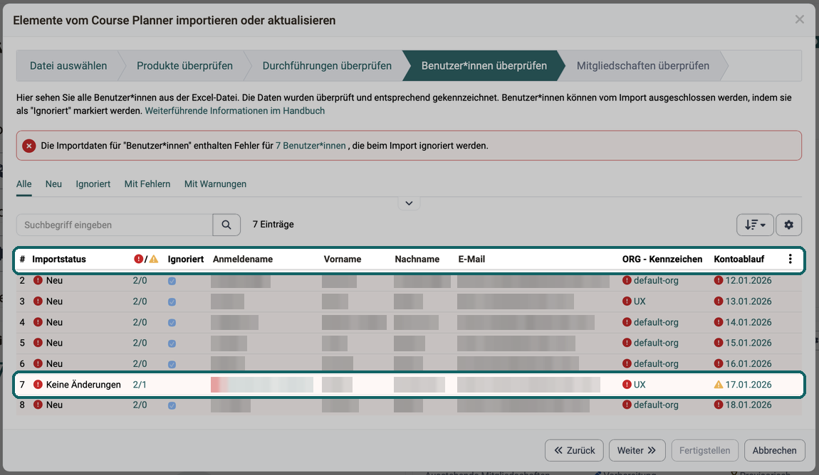 Spalten von Anmeldename bis Kontoablauf und ein bestehendes Konto mit Importstatus Keine Änderungen und einer Warnung beim Kontoablauf