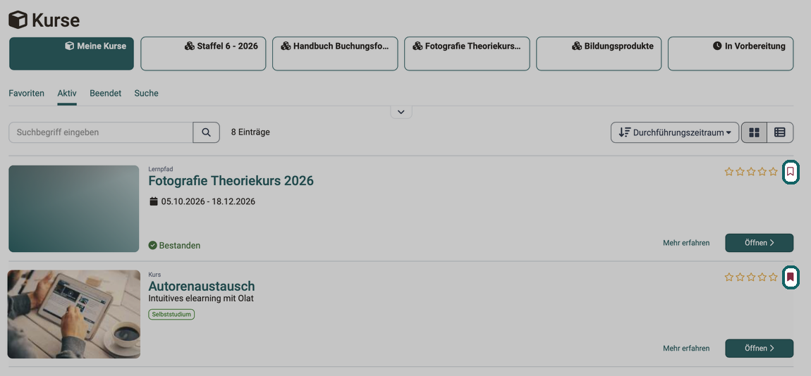 Tab Aktiv im Bereich Meine Kurse · 2026.10.02 Markierte Fahnensymbole rechts in der Zeile: leer zum Setzen des Bookmarks, rot gefüllt bei einem gesetzten Favoriten