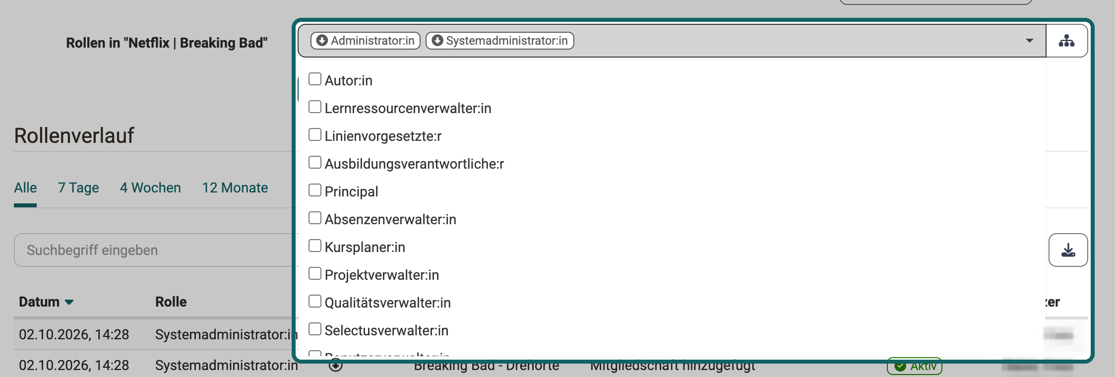 Das Feld Rollen in einer Organisation mit der Auswahlliste der Rollen, die Sie dort ankreuzen, von Autor:in bis Systemadministrator:in