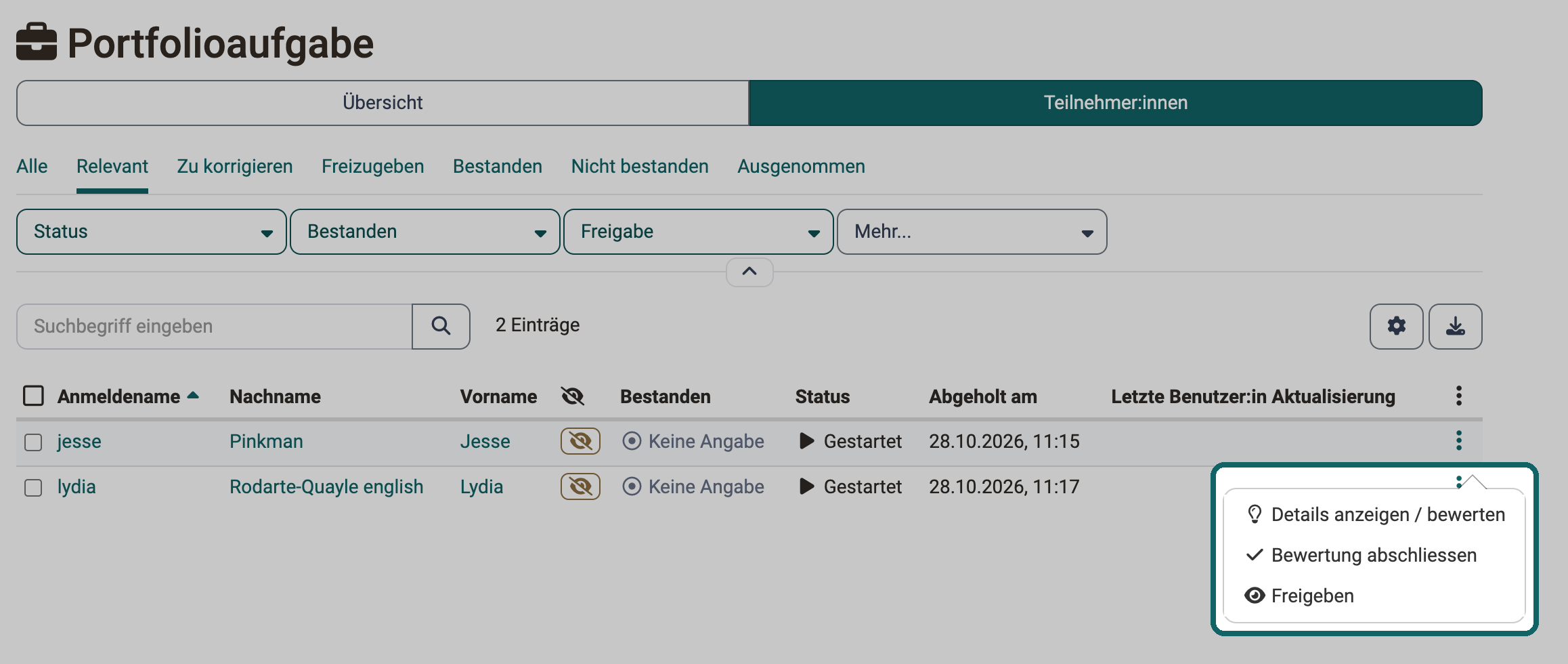3-Punkte-Menü der Portfolioaufgabe mit "Details anzeigen / bewerten", "Bewertung abschliessen" und "Freigeben": dieselben Aktionen wie bei den anderen Kursbausteinen